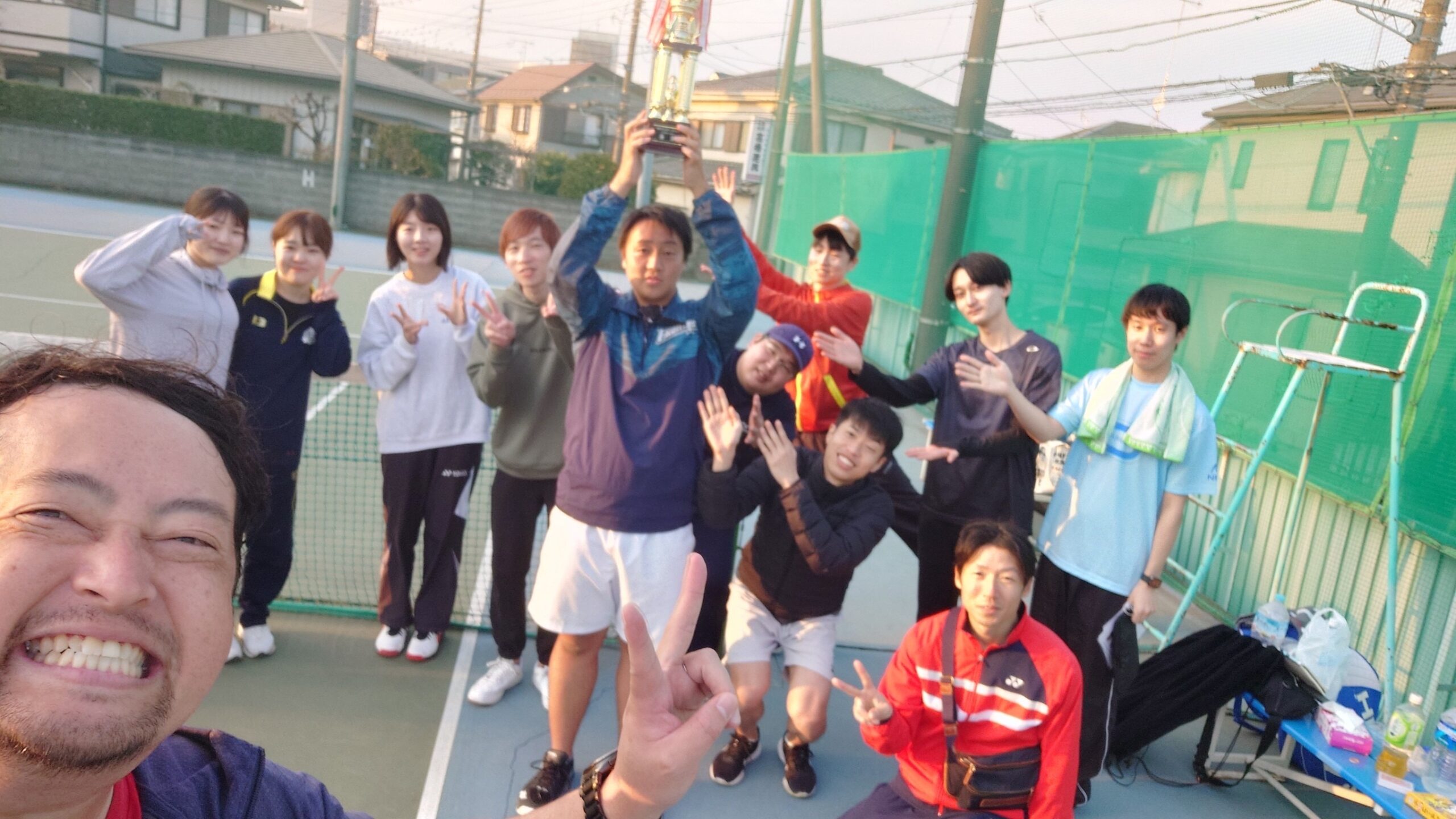 テニス サークル